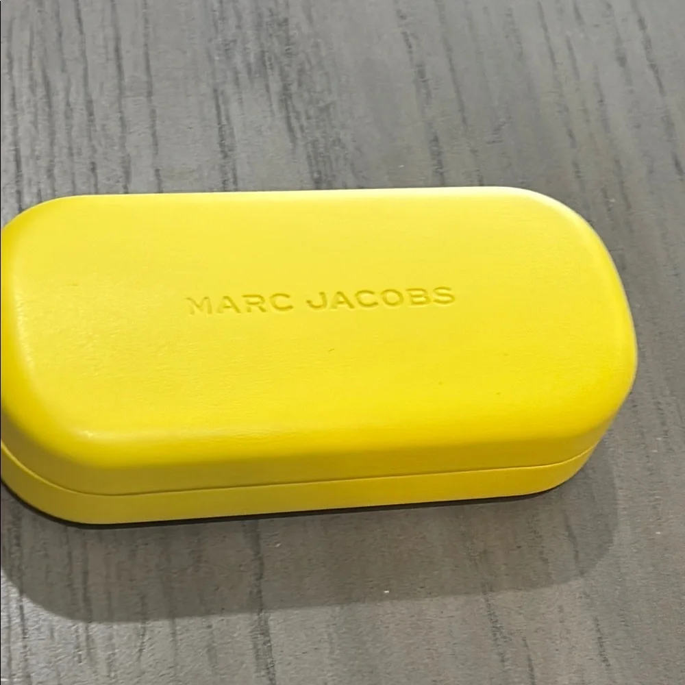 Marc Jacobs Eyewear Pilot Frame Sunglasses new in Case